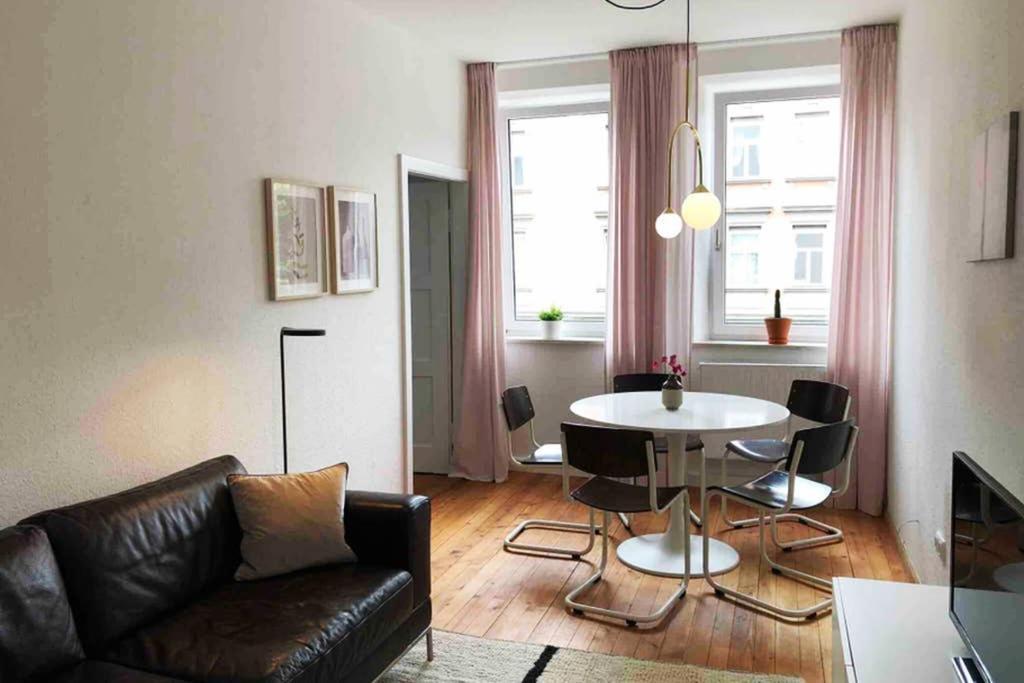 Charmant Leben Im Textilviertel - Stilvolle Wohnung - Zentral Und Ruhig Augsburg Exterior photo